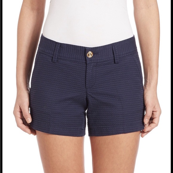 Lilly Pulitzer Pants - NWT ✨ Women’s Lilly Pulitzer True Navy Textured Callahan Shorts-
Size 8